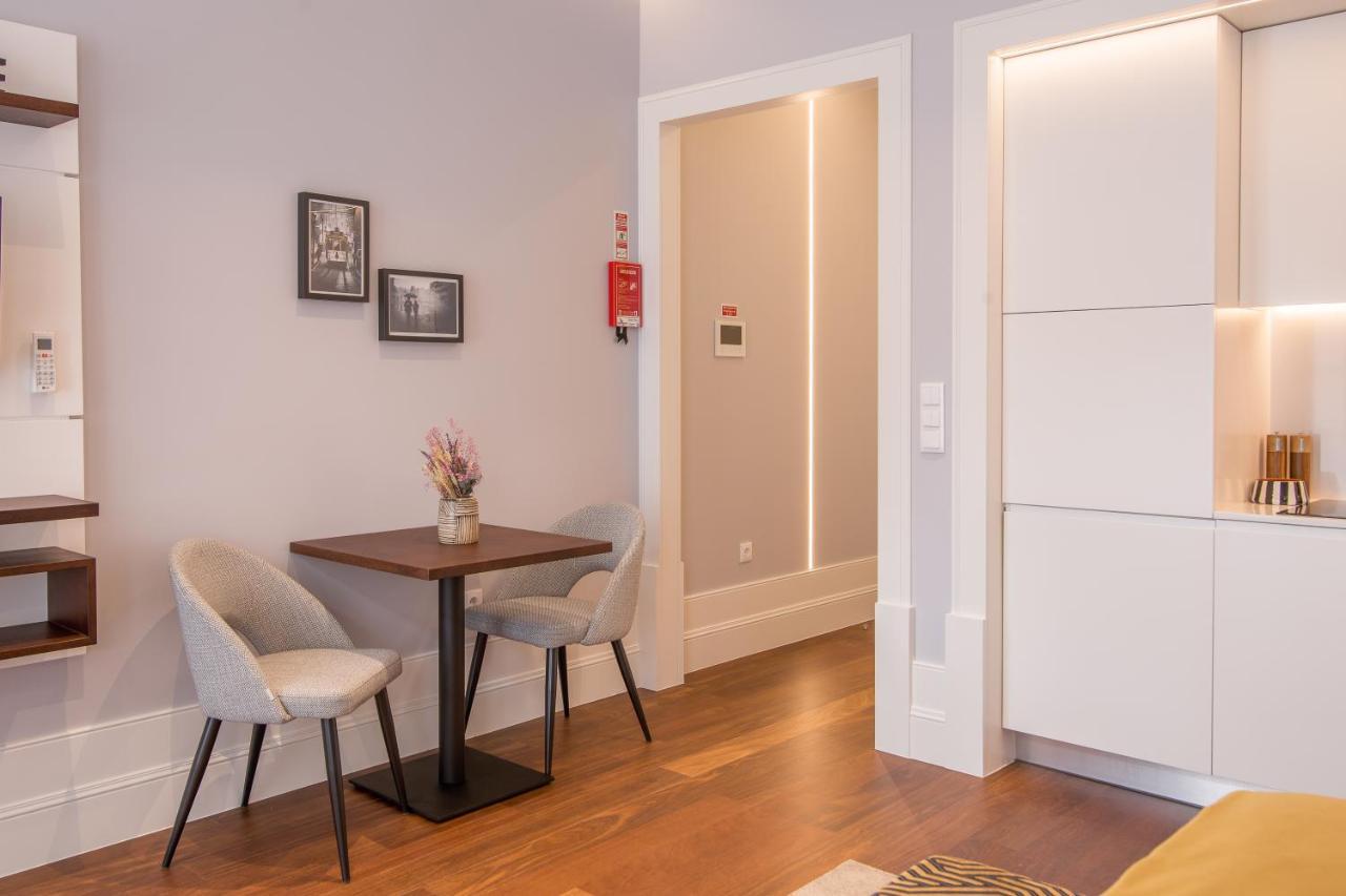 Apartment Almada 180 Porto